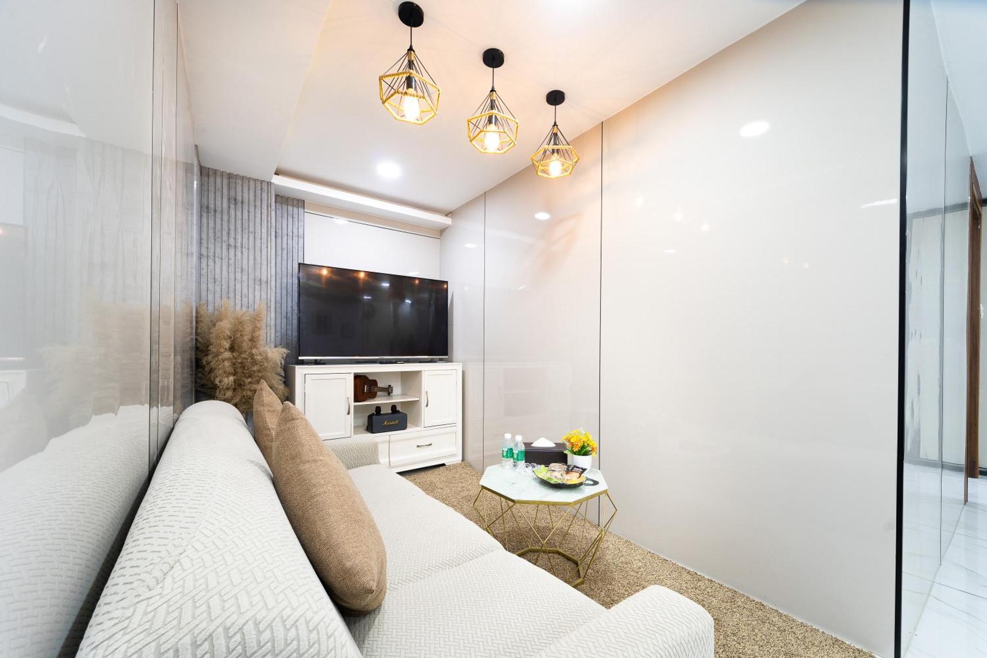 Golden Sun 3 Apartment