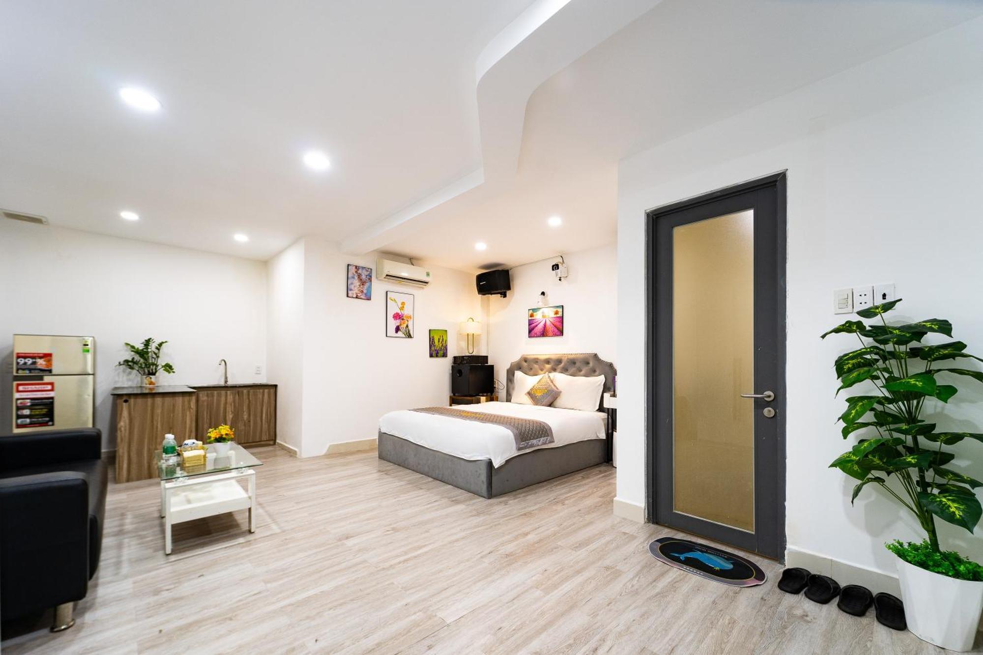 Golden Sun 3 Apartment *