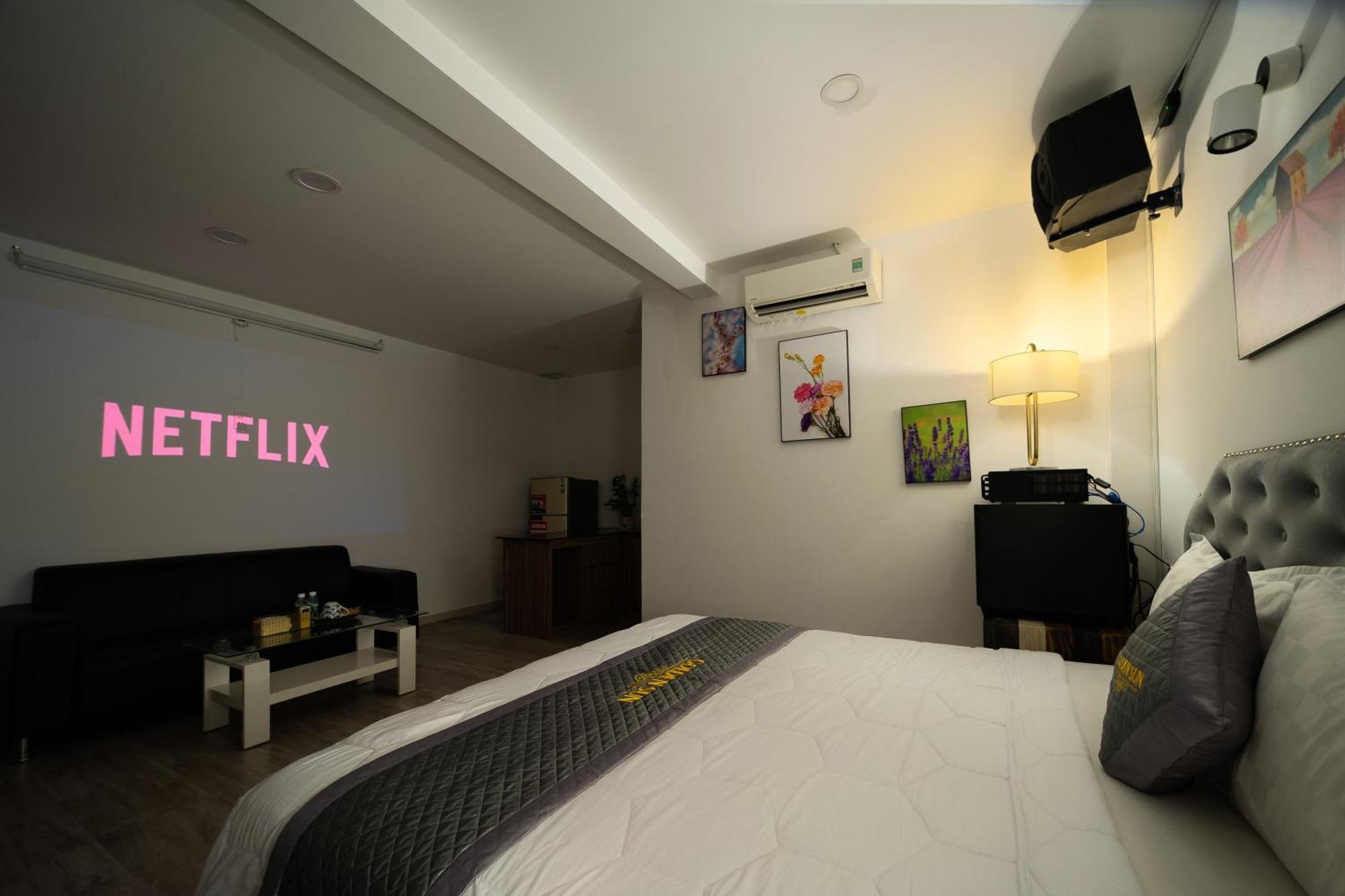 Golden Sun 3 Apartment *